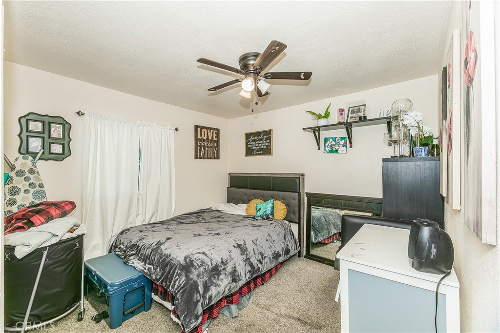 2467 S Holloway Ave, Fresno, CA 93725