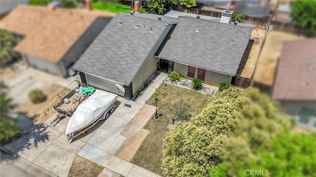 4883 E Geary St, Fresno, CA 93725