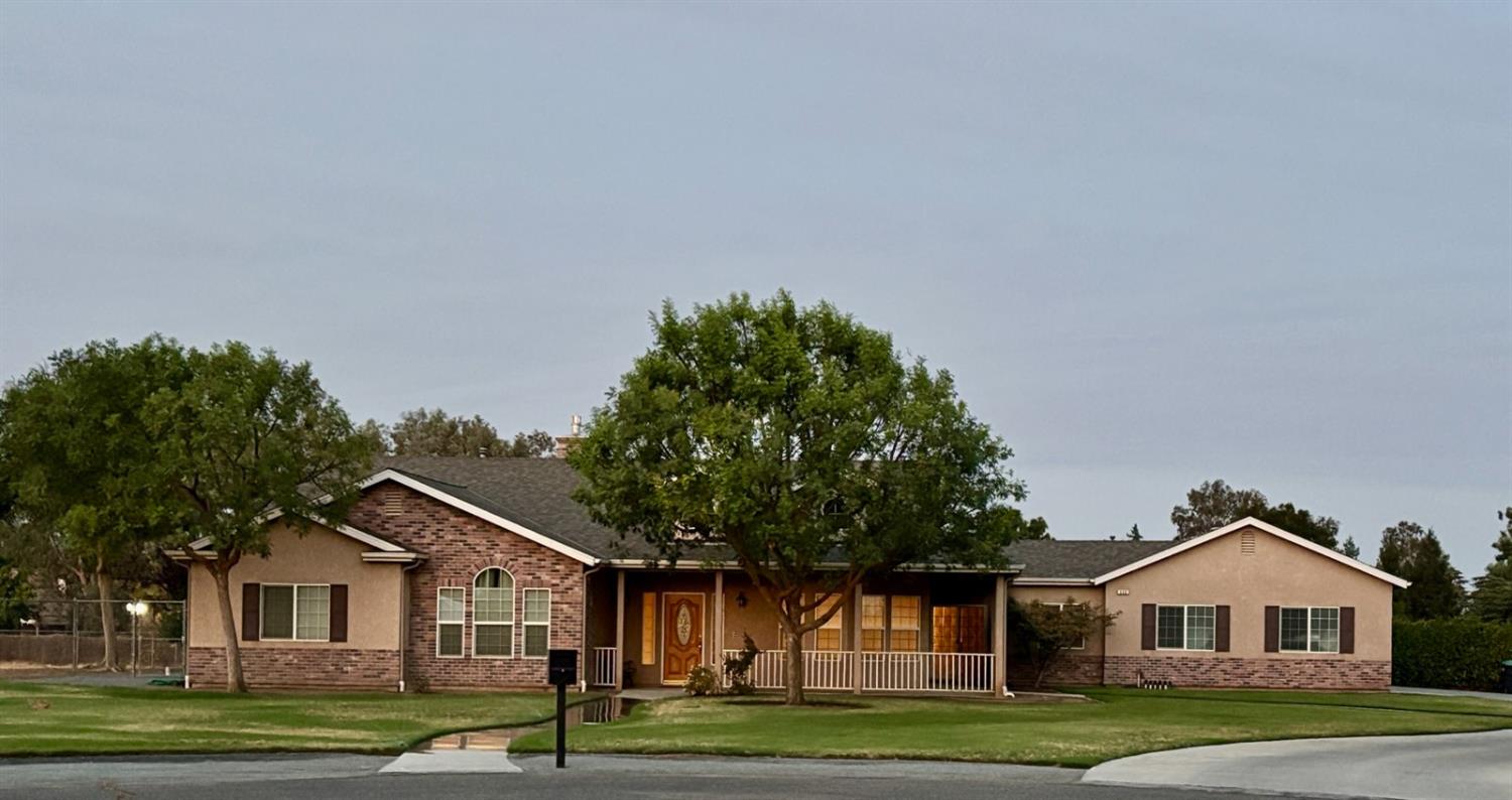 835 N Hornet Ave, Fresno, CA 93737