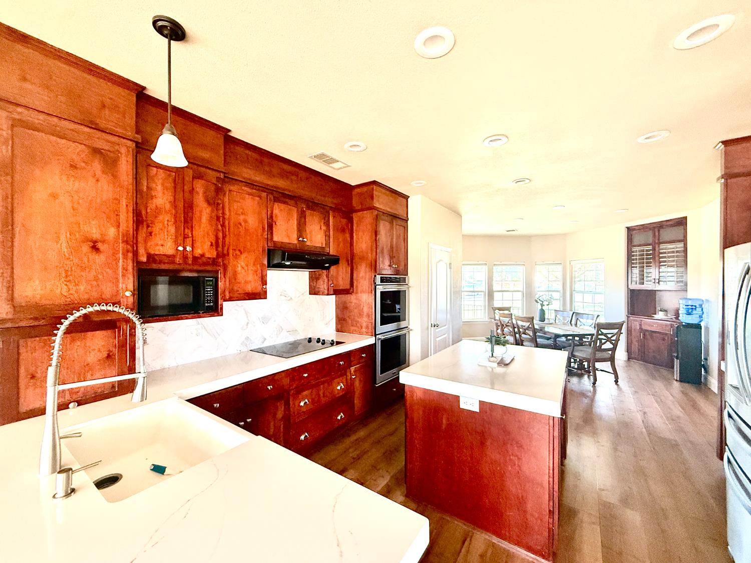 835 N Hornet Ave, Fresno, CA 93737
