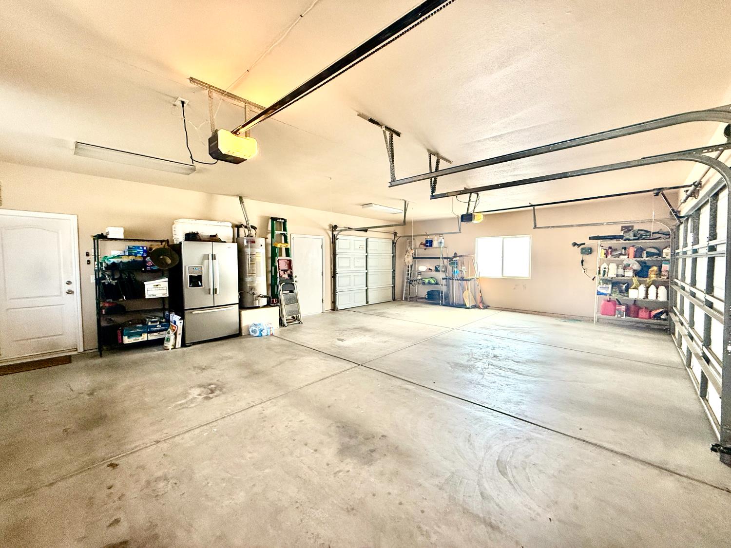 835 N Hornet Ave, Fresno, CA 93737