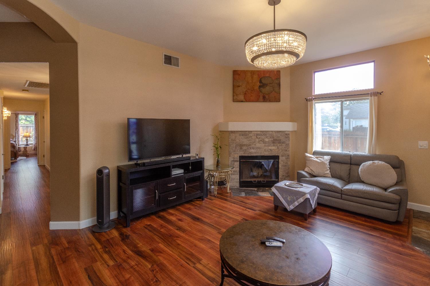 5504 W Browning Ave, Fresno, CA 93722
