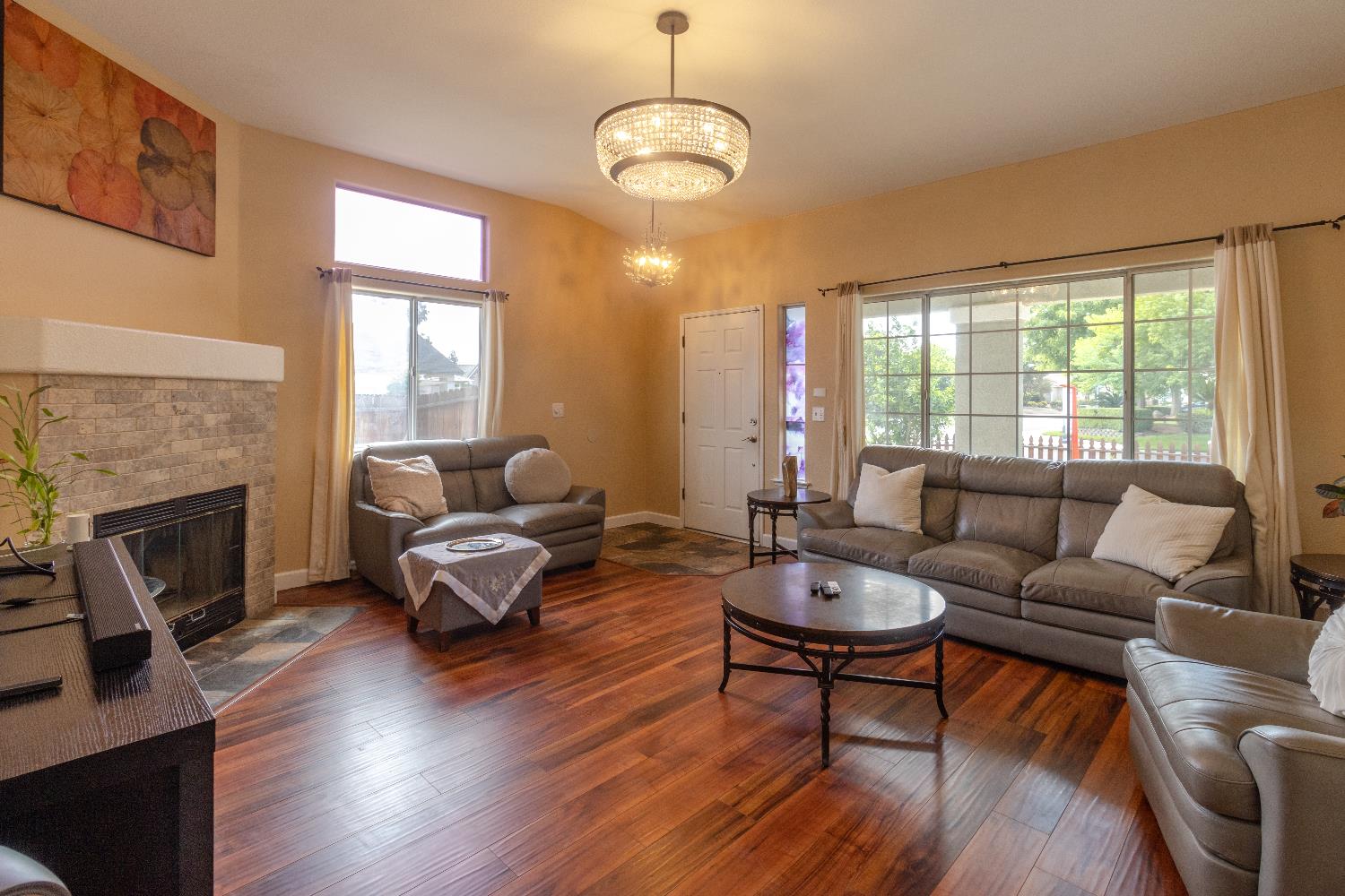 5504 W Browning Ave, Fresno, CA 93722