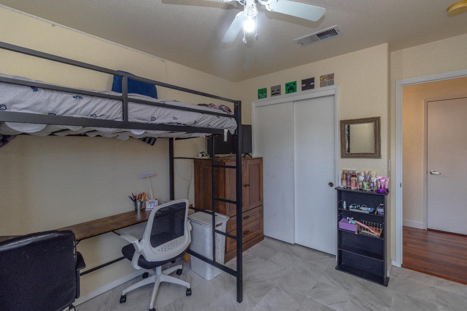 5504 W Browning Ave, Fresno, CA 93722
