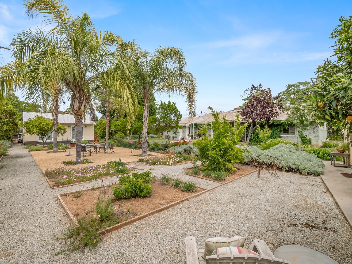 6043 N Forkner Ave, Fresno, CA 93711