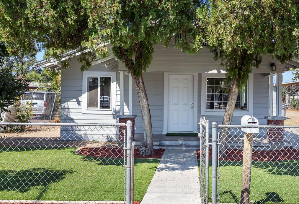 3639 E Lowe Ave, Fresno, CA 93702
