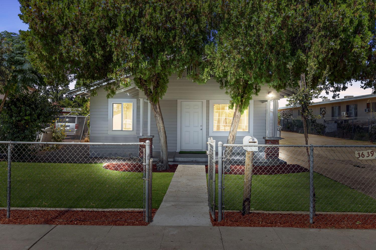 3639 E Lowe Ave, Fresno, CA 93702