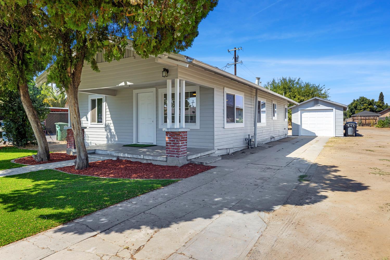 3639 E Lowe Ave, Fresno, CA 93702