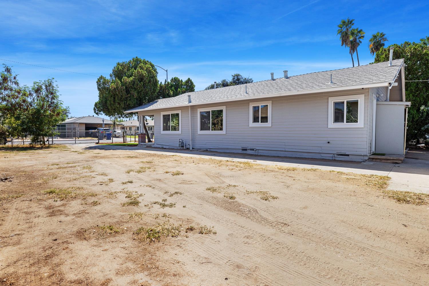 3639 E Lowe Ave, Fresno, CA 93702