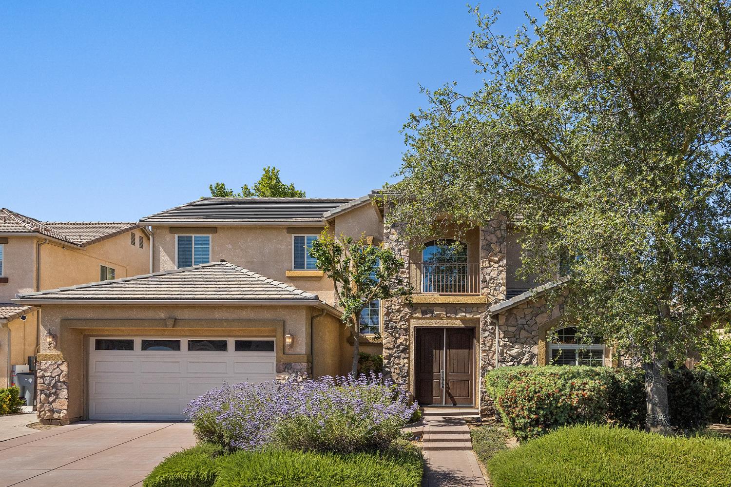 6640 W Celeste Ave, Fresno, CA 93723