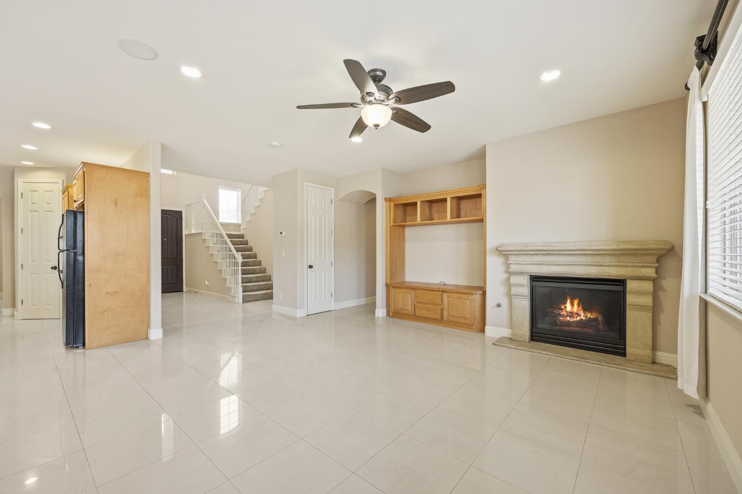 6640 W Celeste Ave, Fresno, CA 93723