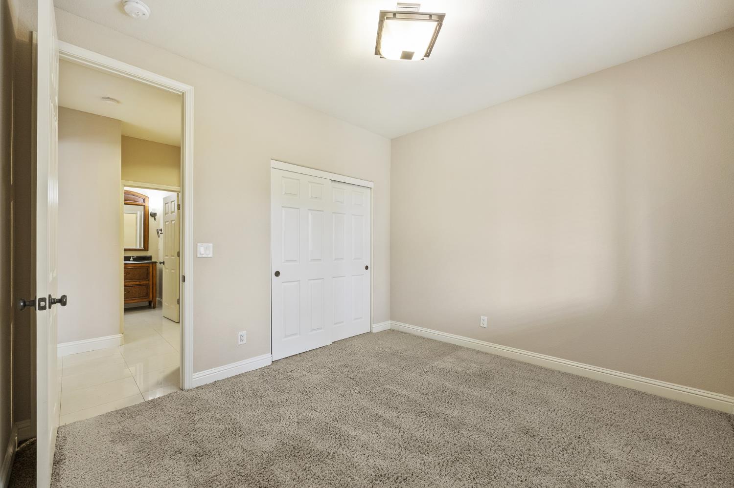 6640 W Celeste Ave, Fresno, CA 93723