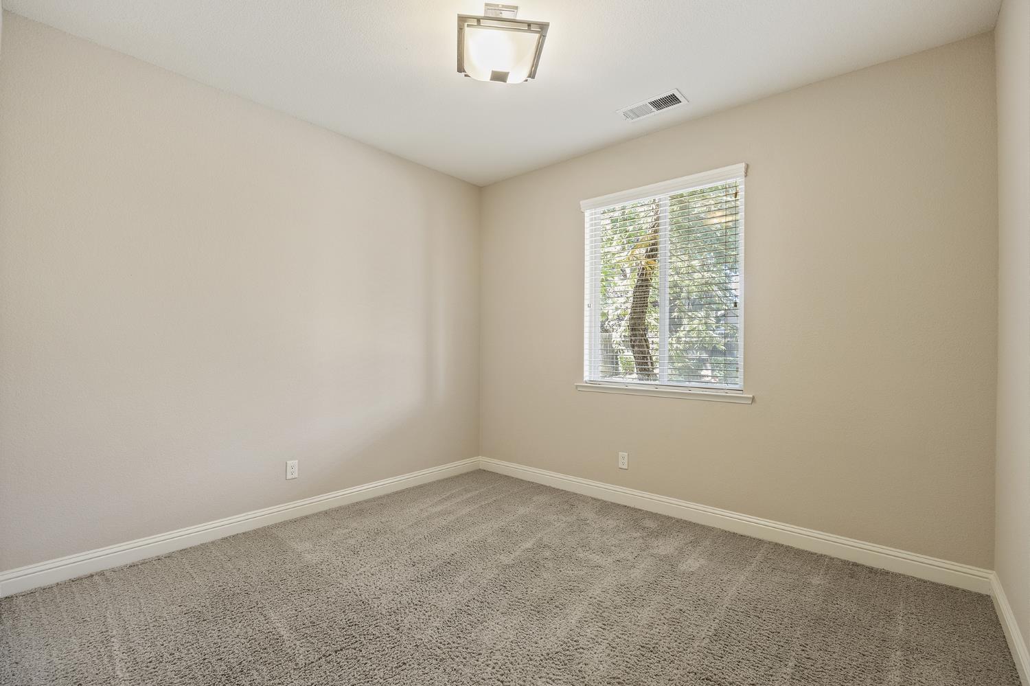 6640 W Celeste Ave, Fresno, CA 93723