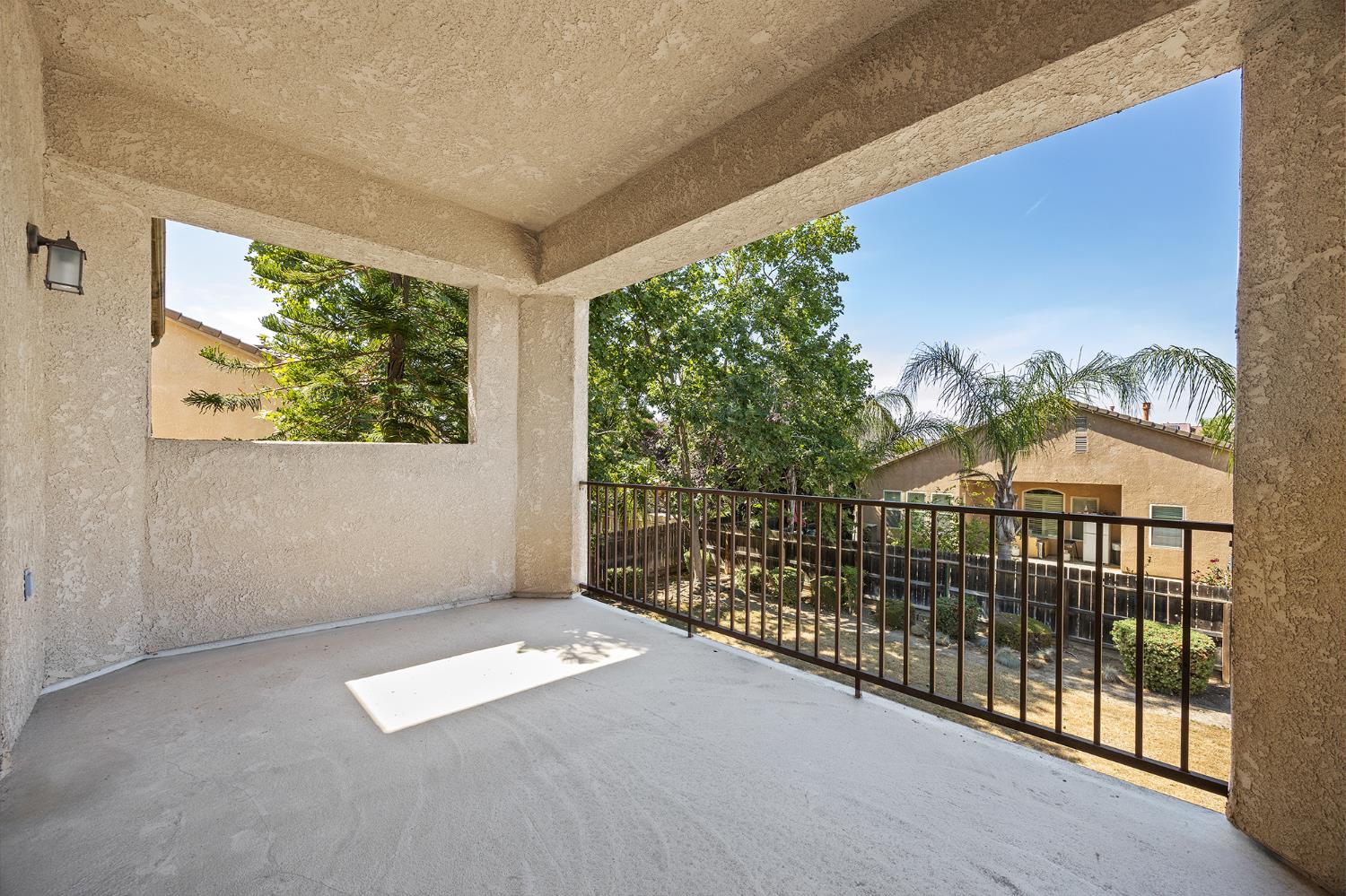 6640 W Celeste Ave, Fresno, CA 93723