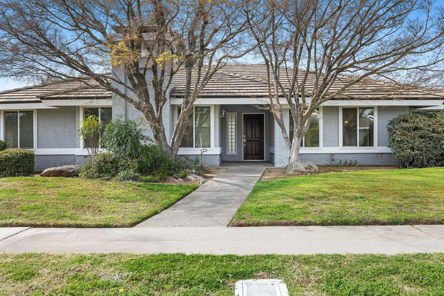 6701 N Dewey, Fresno, CA 93711