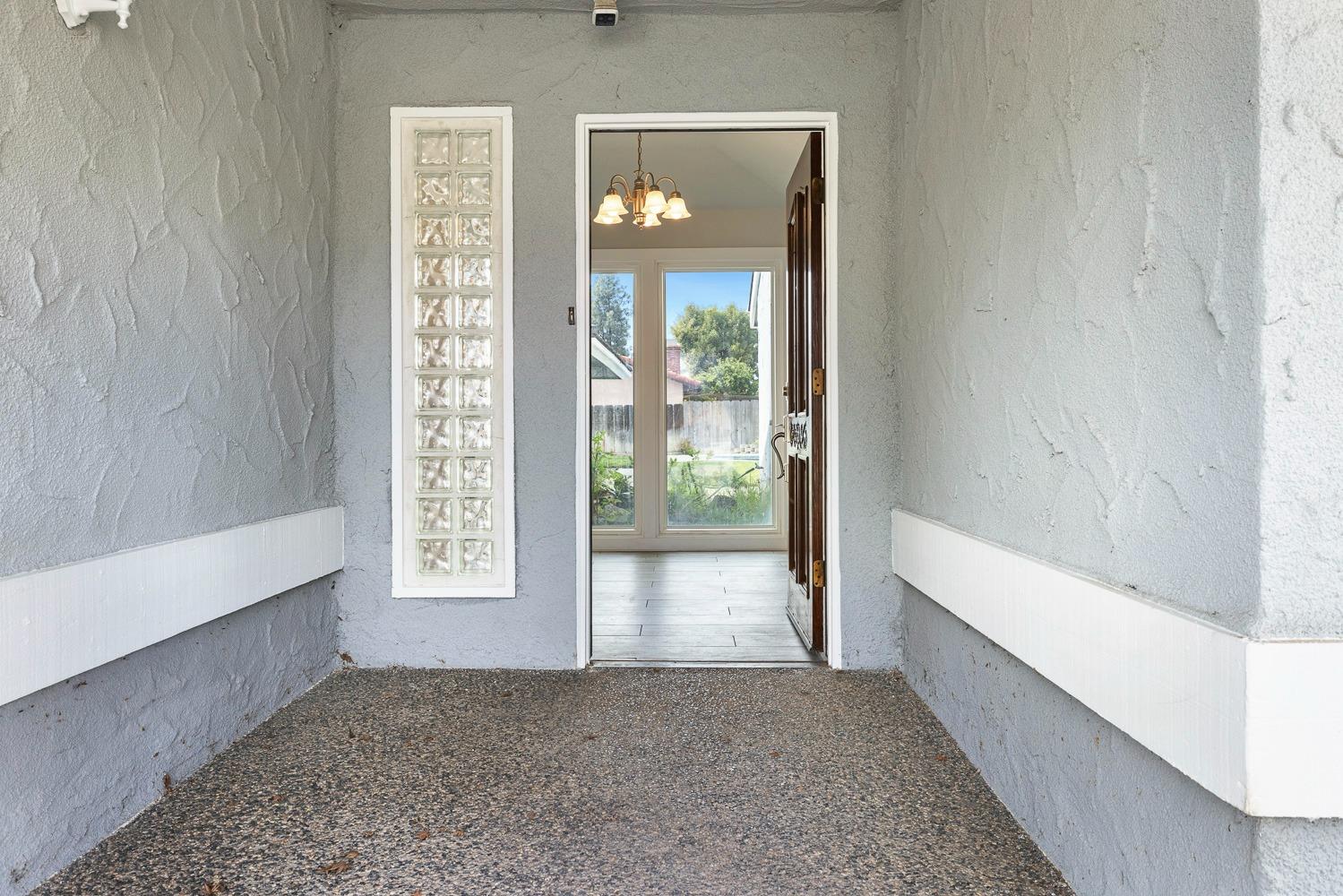 6701 N Dewey, Fresno, CA 93711