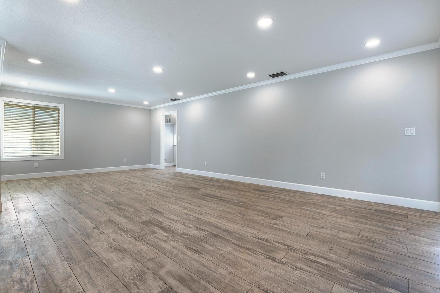 6701 N Dewey, Fresno, CA 93711