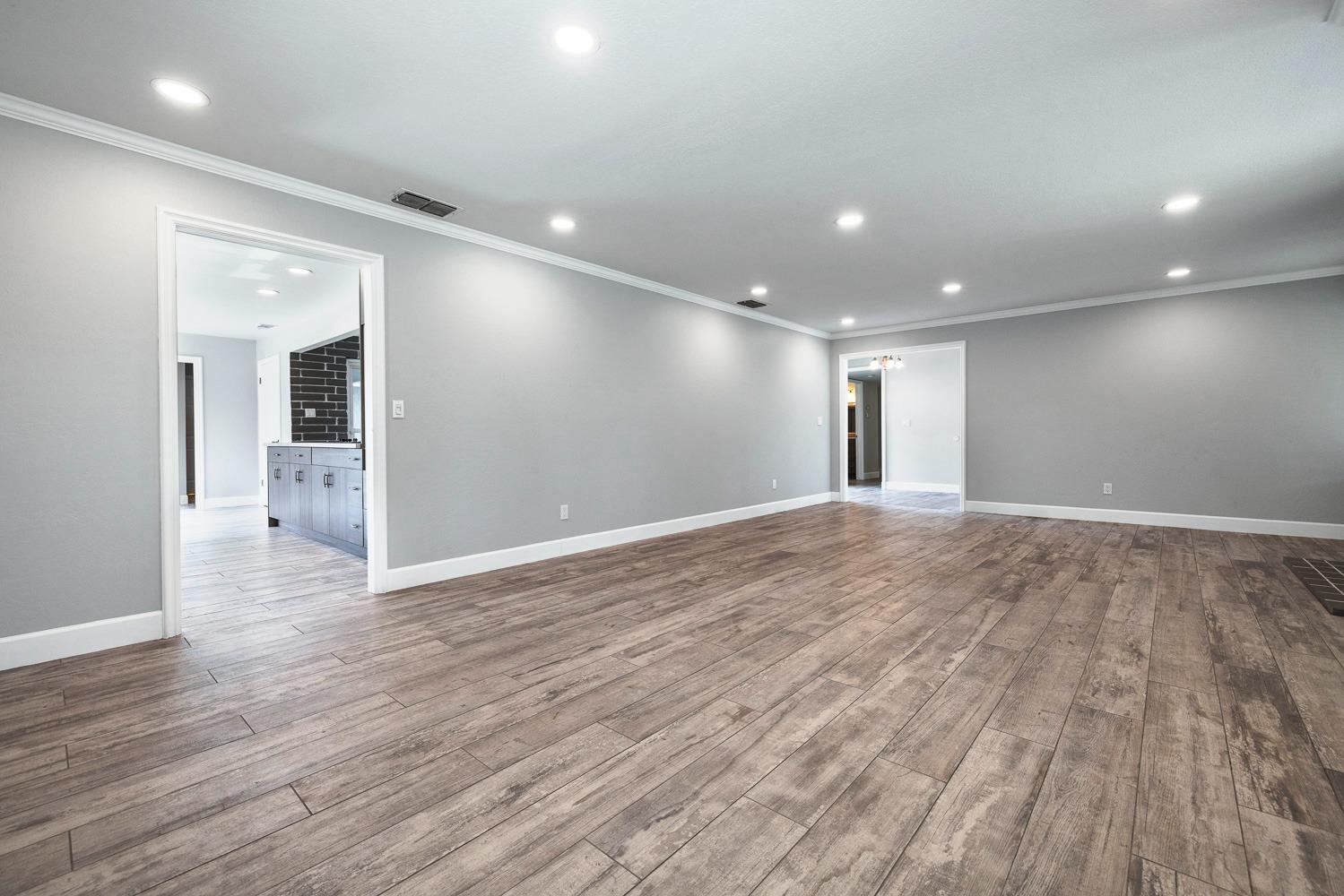 6701 N Dewey, Fresno, CA 93711