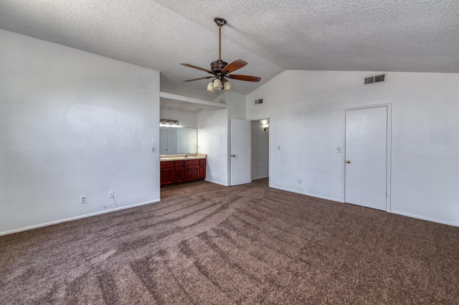 3340 N Dante Ave, Fresno, CA 93722