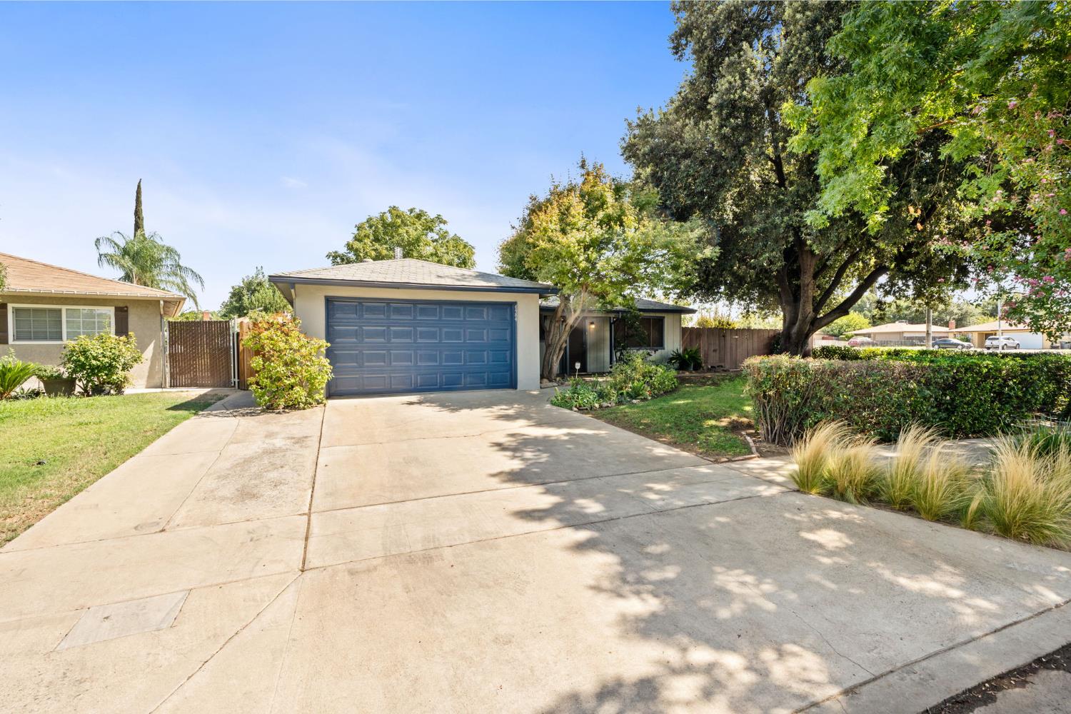 4484 N Woodson Ave, Fresno, CA 93705