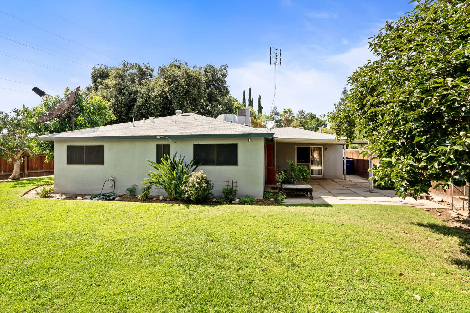 4484 N Woodson Ave, Fresno, CA 93705