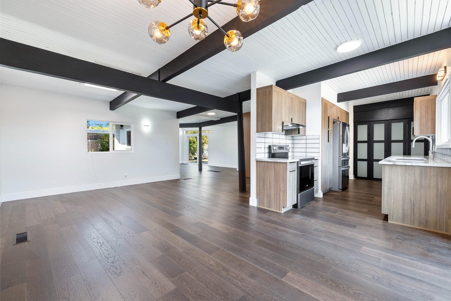3862 N Orchard St, Fresno, CA 93726