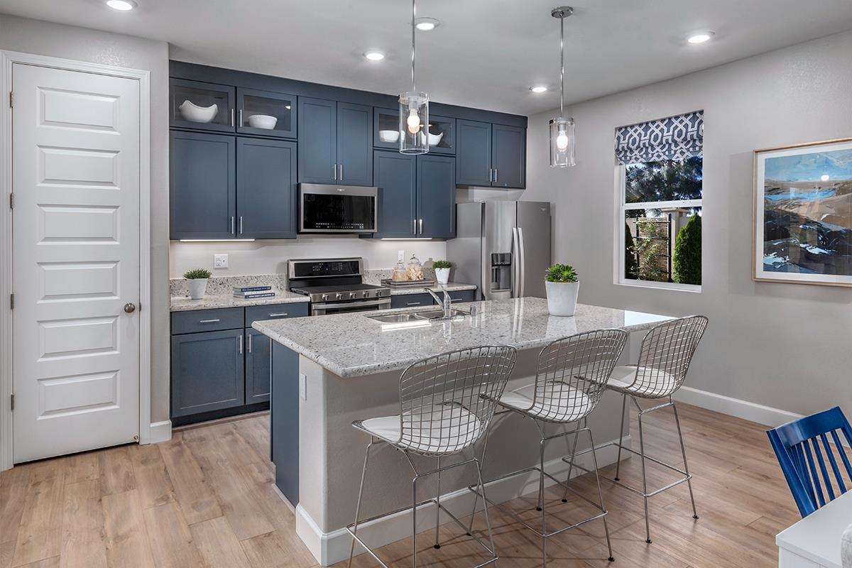 6684 E. Klondike, Fresno, CA 93727