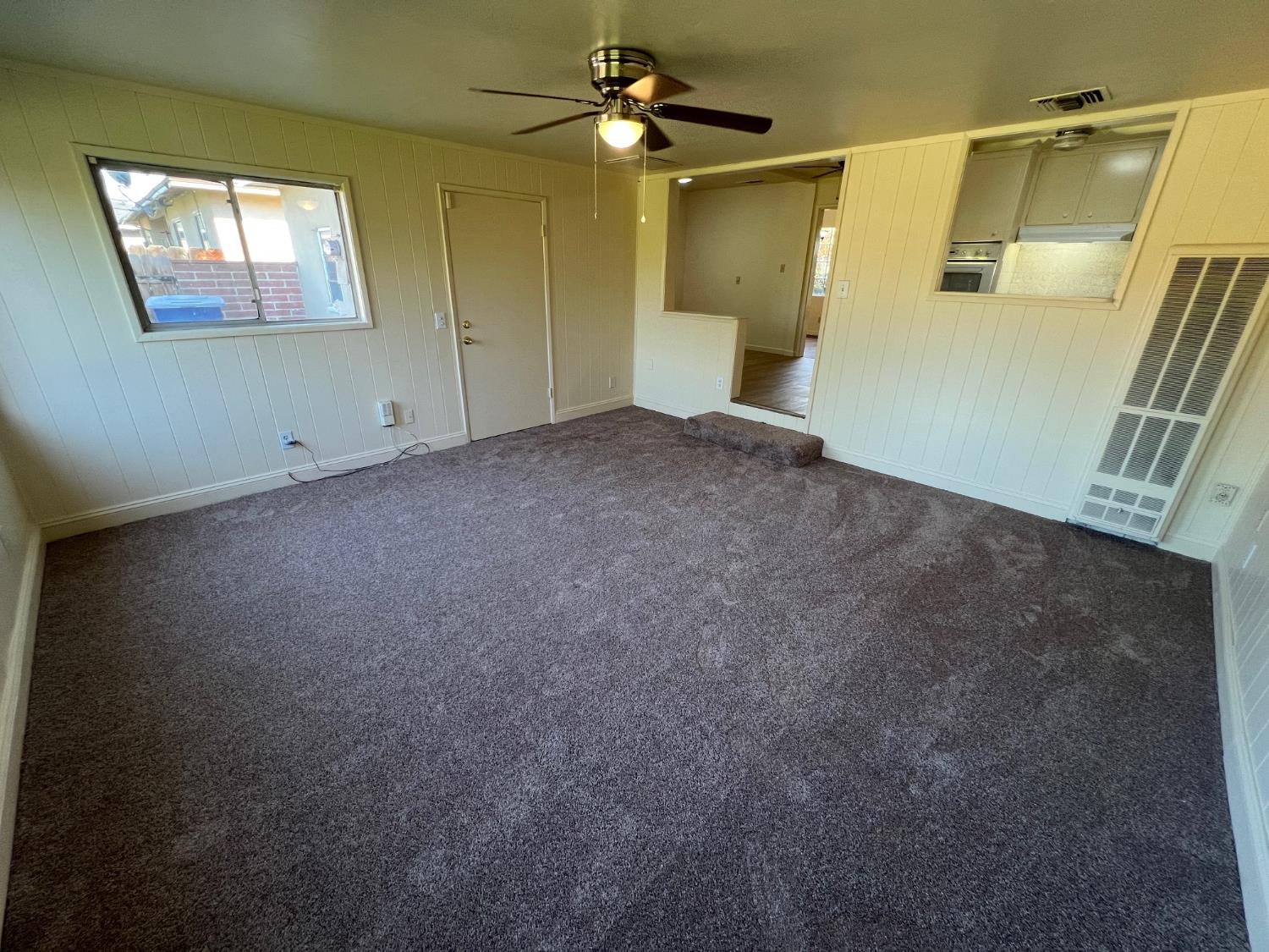 424 W Robinson Ave, Fresno, CA 93705