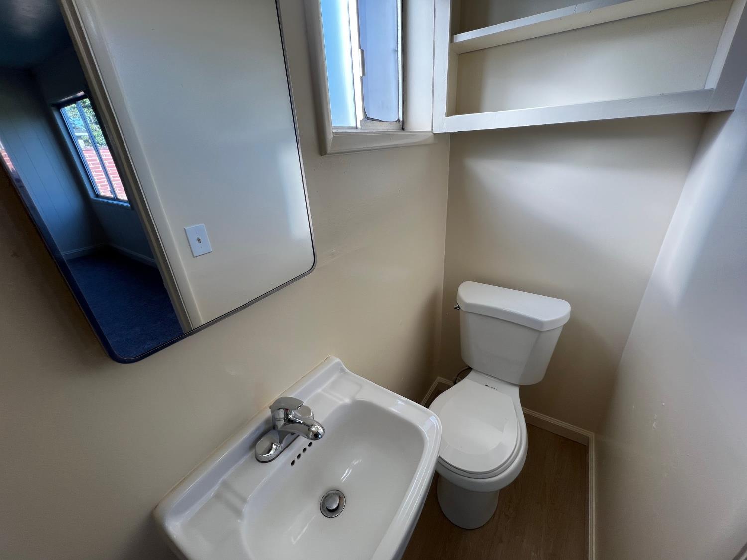 424 W Robinson Ave, Fresno, CA 93705