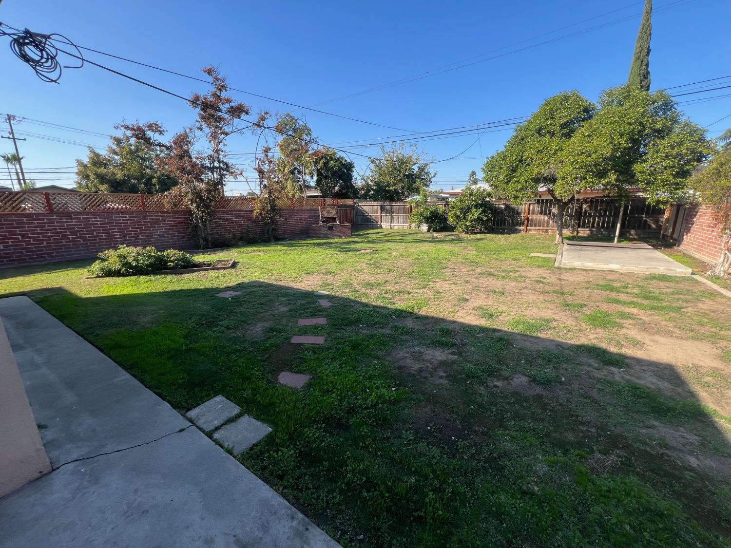 424 W Robinson Ave, Fresno, CA 93705