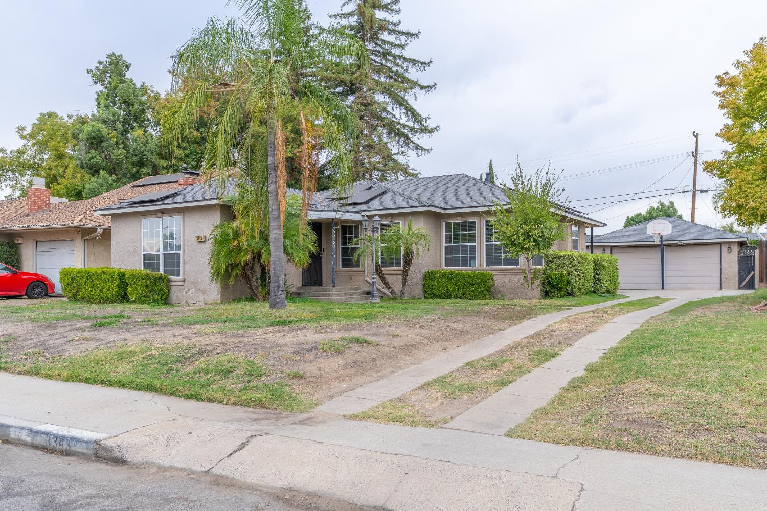 3343 E Weldon Ave, Fresno, CA 93703
