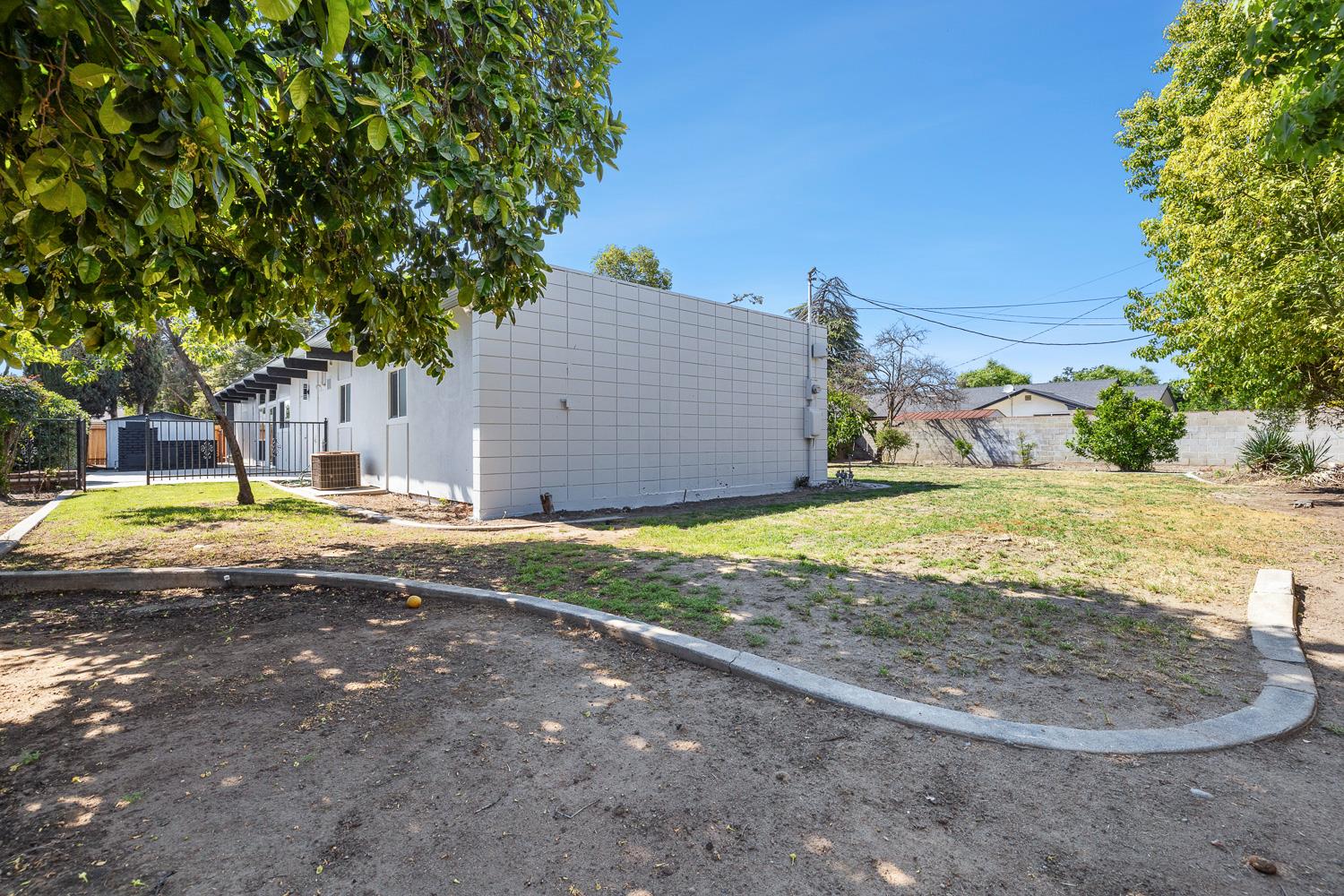 3862 N Orchard St, Fresno, CA 93726