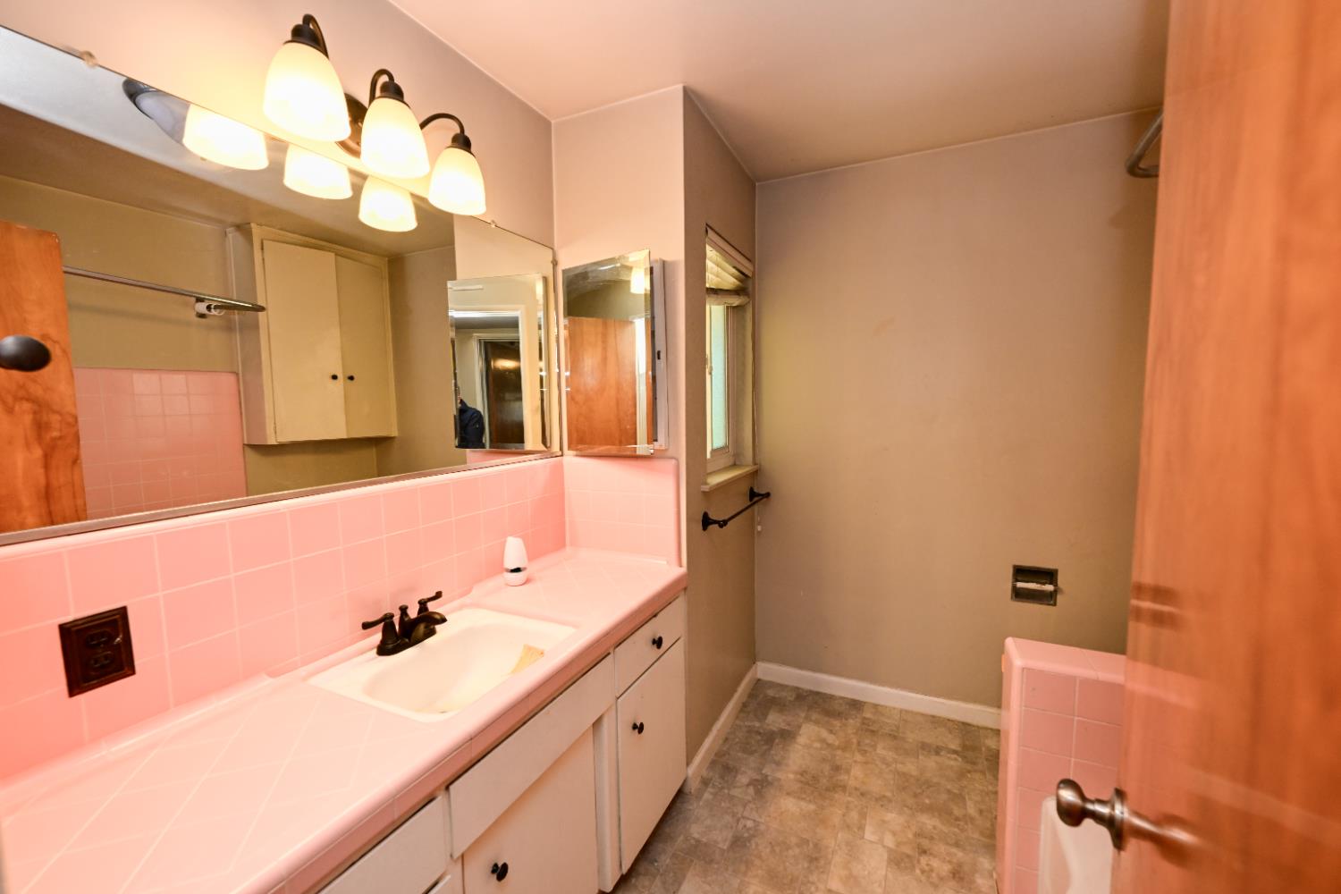 4565 E Normal Ave, Fresno, CA 93703