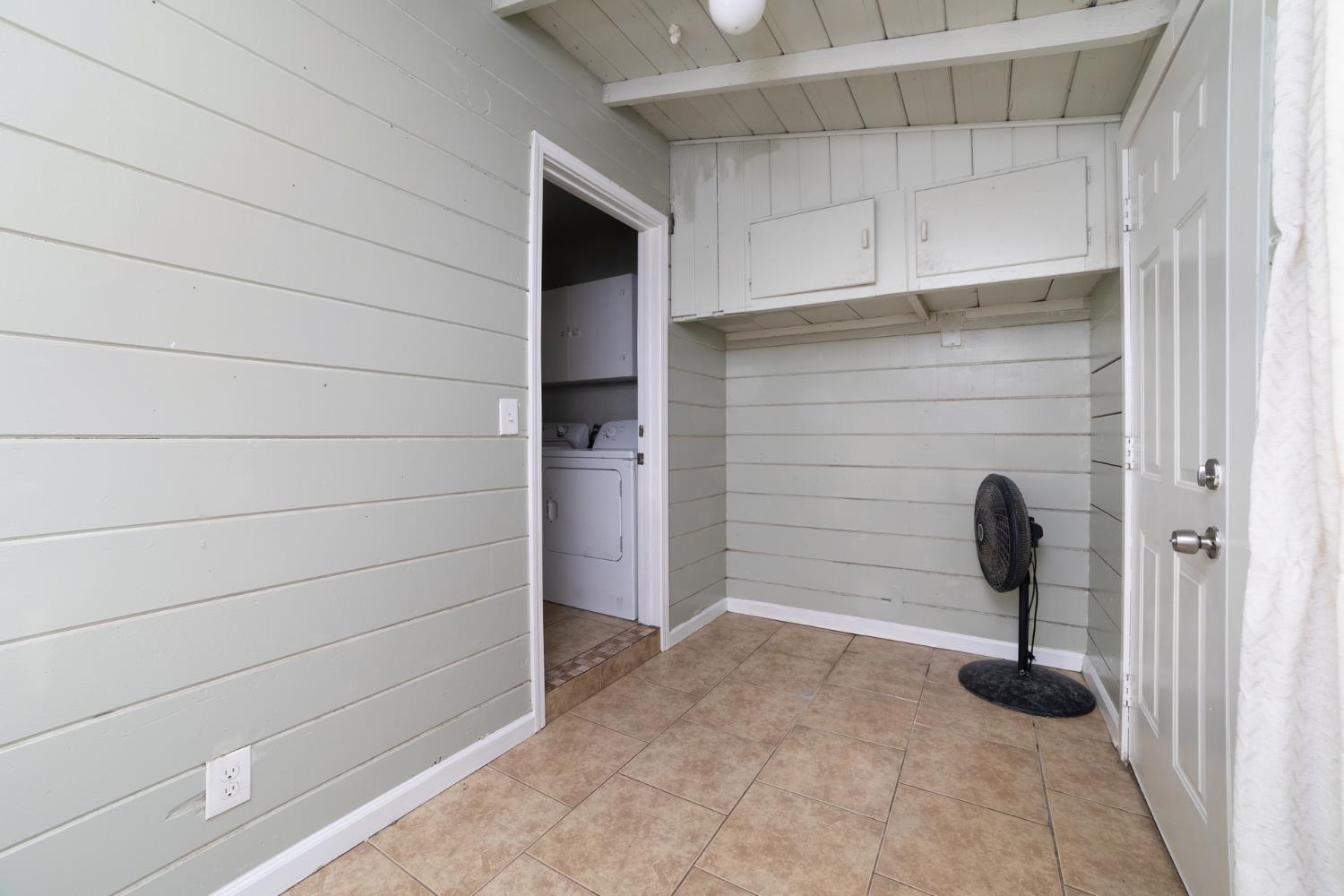 1879 Mayfair Dr E, Fresno, CA 93703