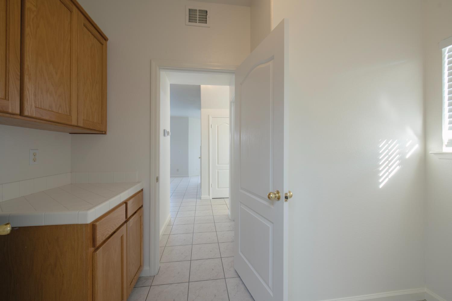 2356 E Carter Ave, Fresno, CA 93730