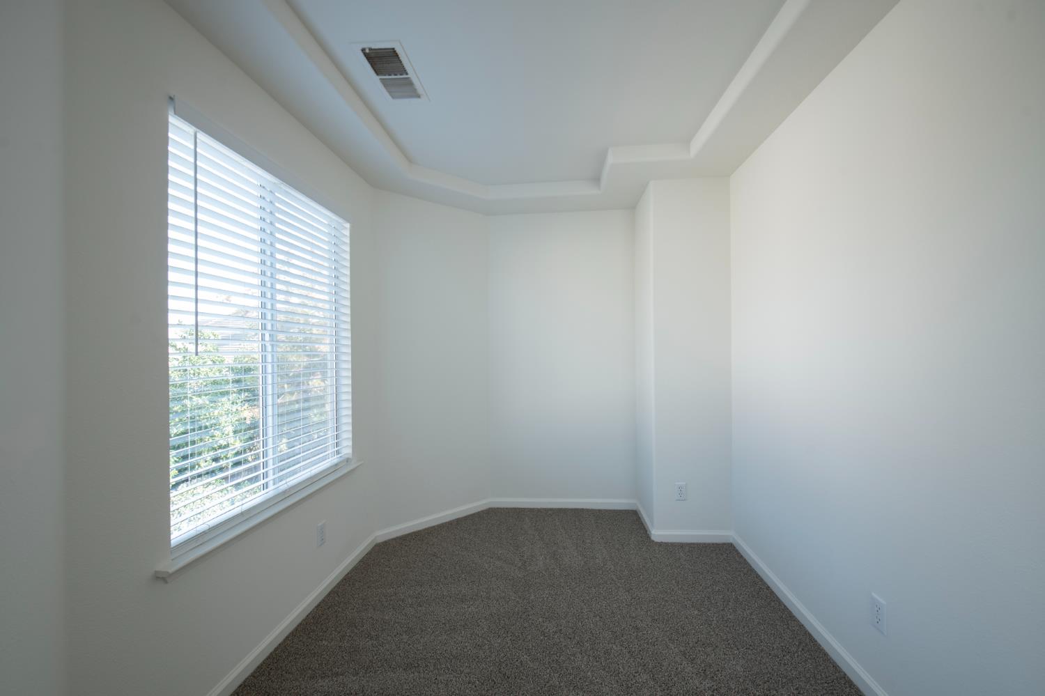 2356 E Carter Ave, Fresno, CA 93730