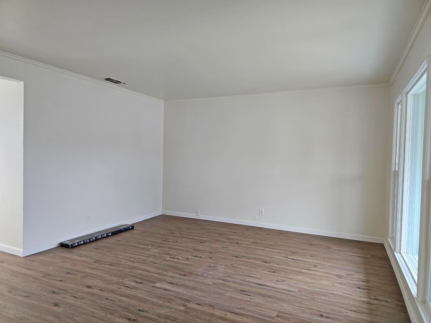 216 E Ashlan Ave, Fresno, CA 93704