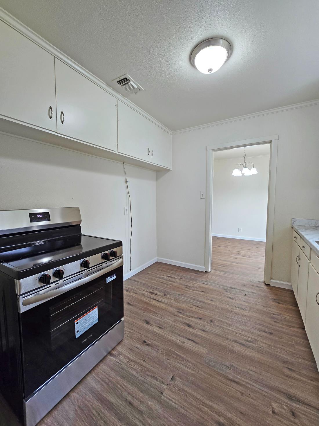 216 E Ashlan Ave, Fresno, CA 93704