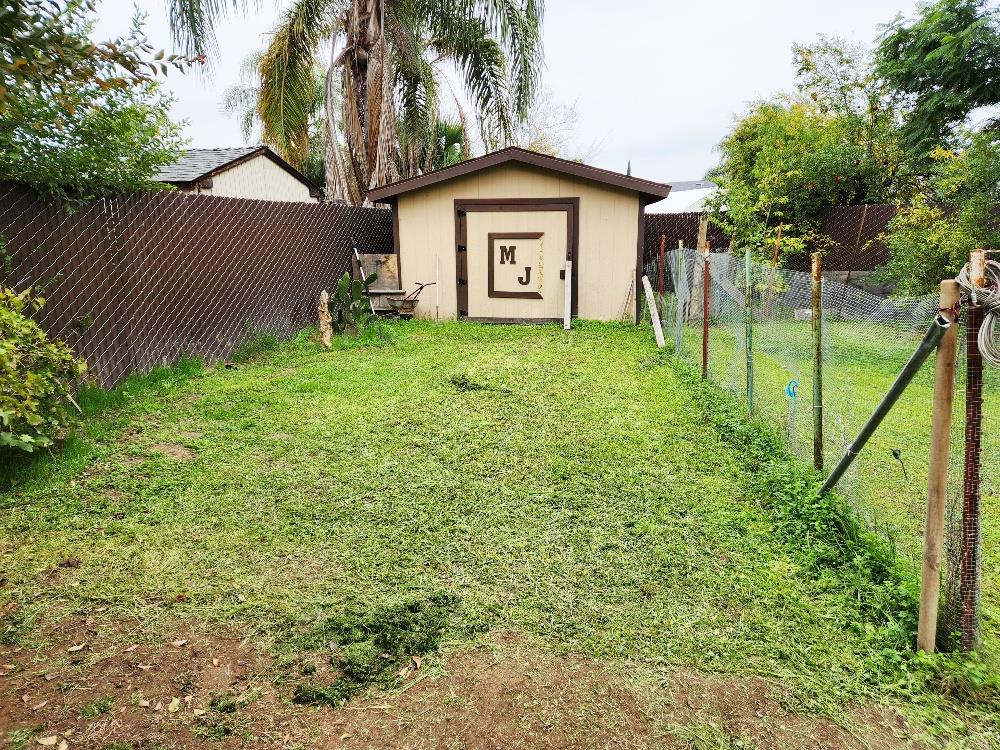 4902 E Eugenia Ave, Fresno, CA 93725