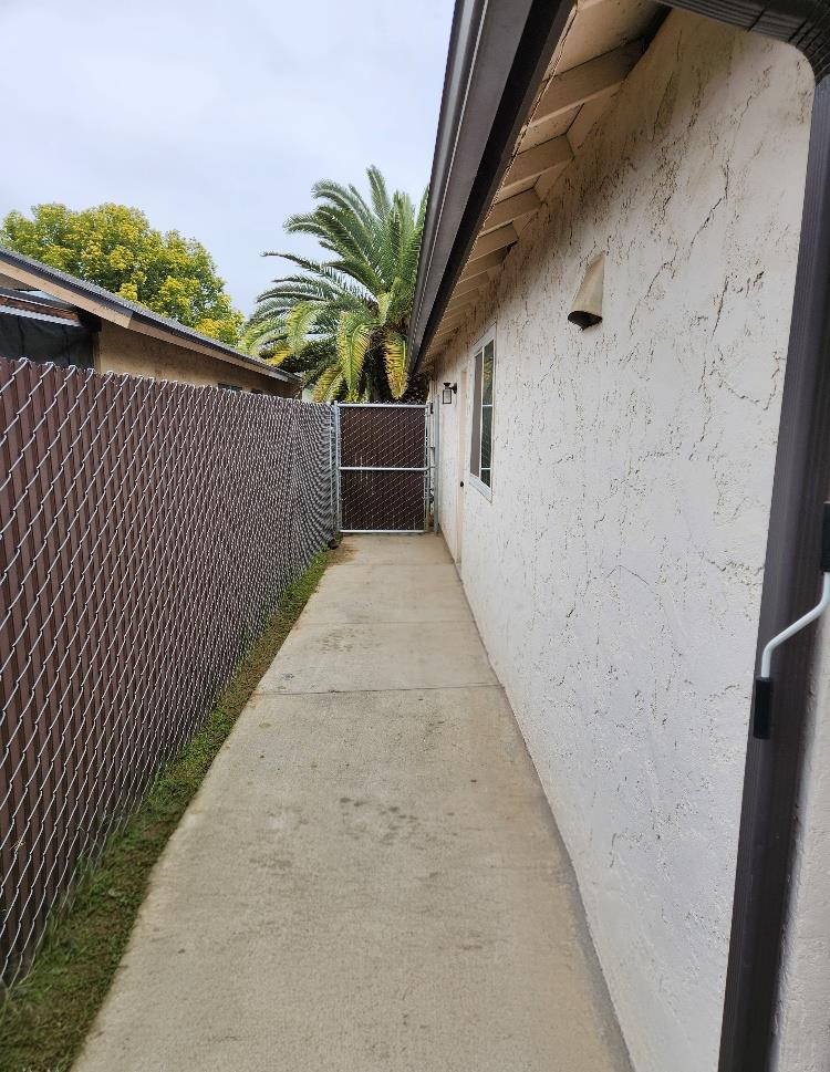 4902 E Eugenia Ave, Fresno, CA 93725