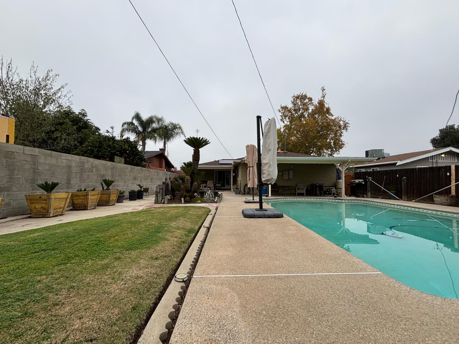 3256 E Lowe Ave, Fresno, CA 93702