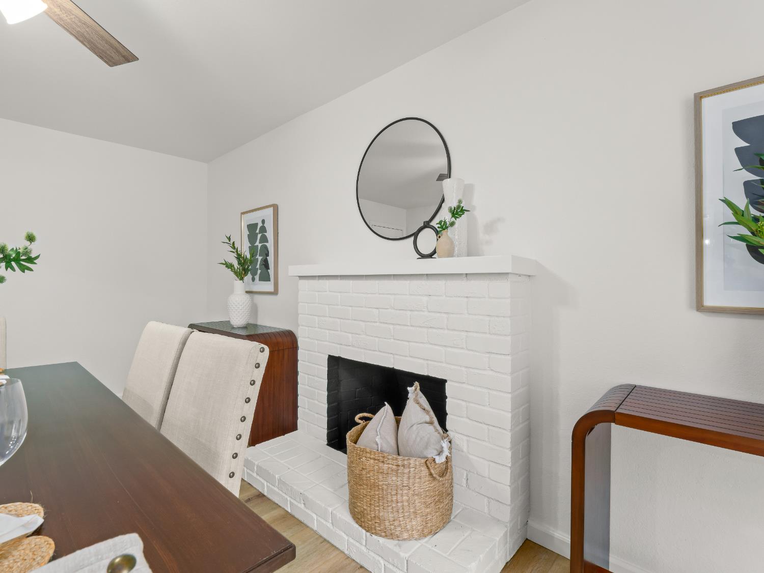 4557 N Sequoia Dr, Fresno, CA 93705