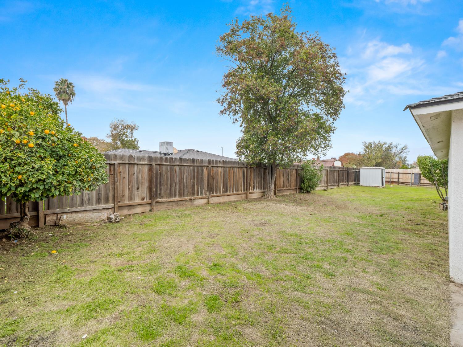 4557 N Sequoia Dr, Fresno, CA 93705