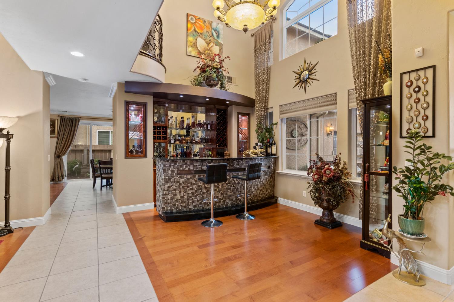 2878 E Omaha Ave, Fresno, CA 93720