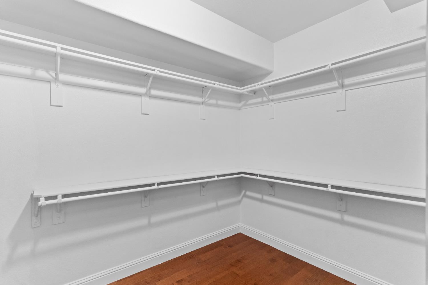 2878 E Omaha Ave, Fresno, CA 93720