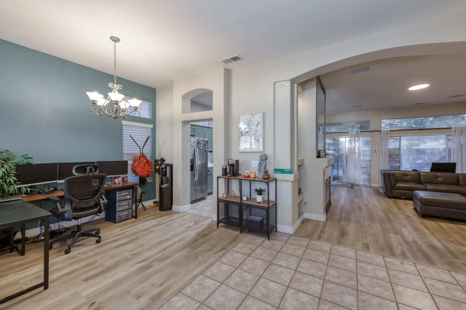 7839 N Carnegie Ave, Fresno, CA 93722