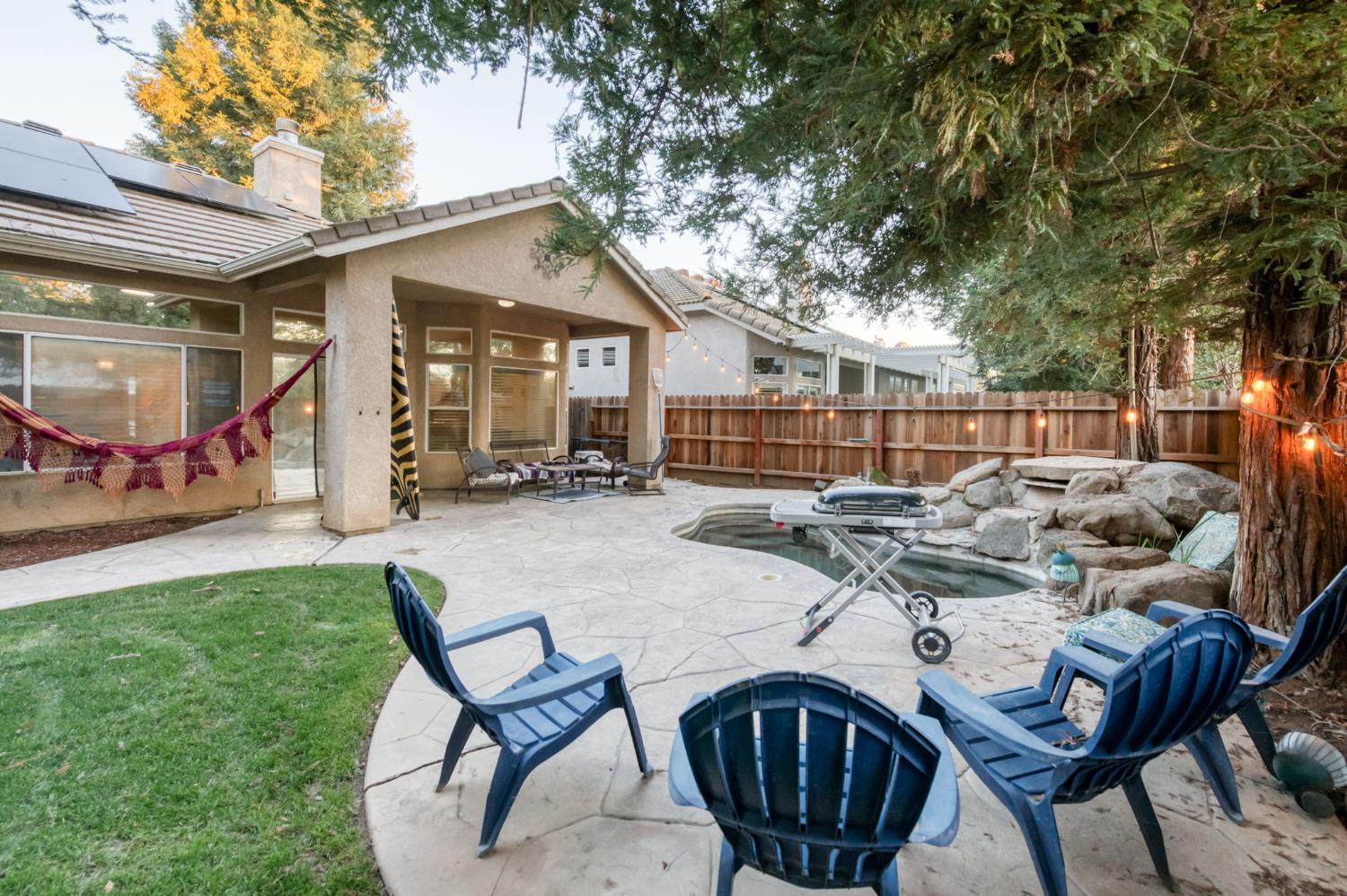 7839 N Carnegie Ave, Fresno, CA 93722