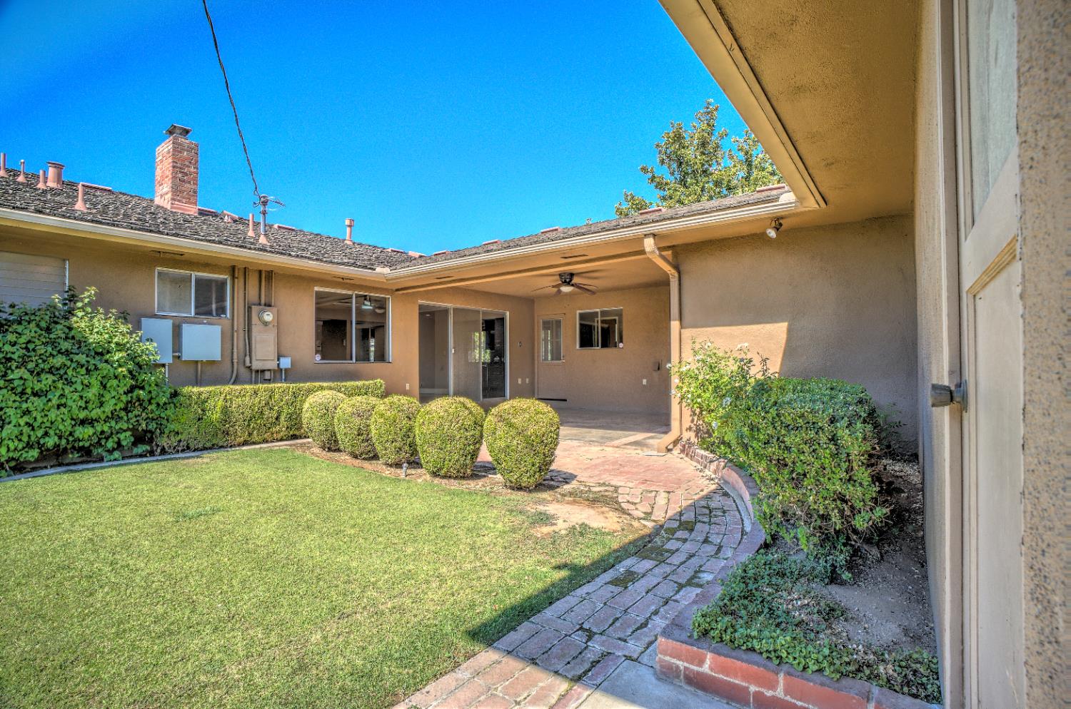 709 W Alamos Ave, Fresno, CA 93705