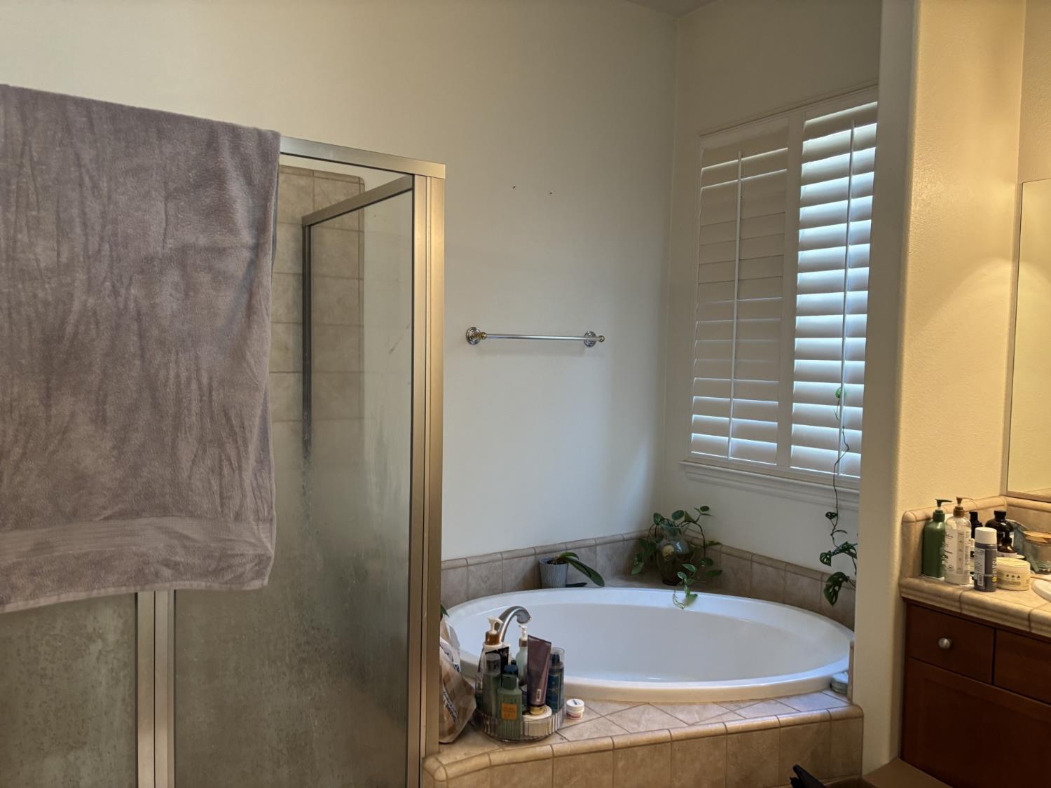 7163 W Oswego Ave, Fresno, CA 93723