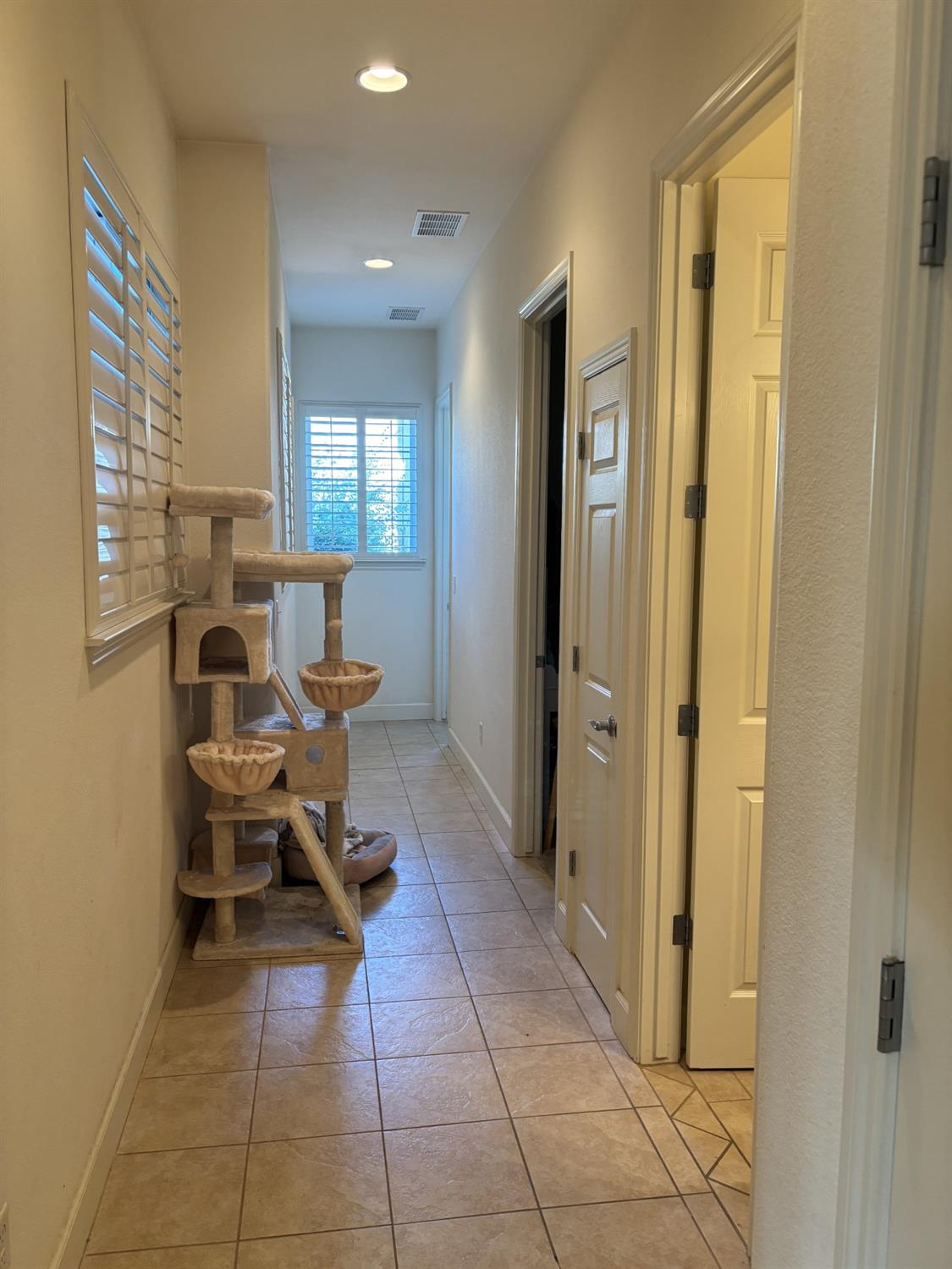 7163 W Oswego Ave, Fresno, CA 93723